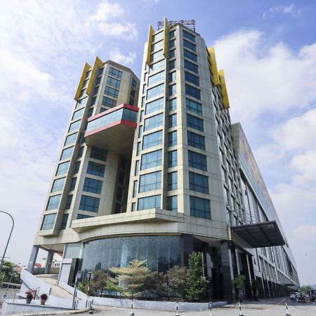 Pegasus Hotel Шах Алам Екстериор снимка