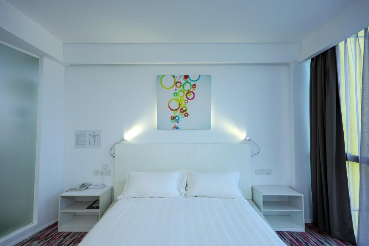 Pegasus Hotel Шах Алам Екстериор снимка