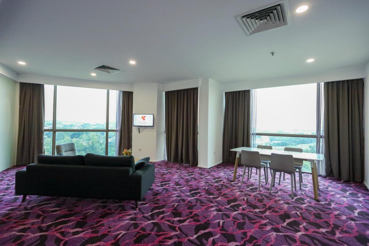 Pegasus Hotel Шах Алам Екстериор снимка