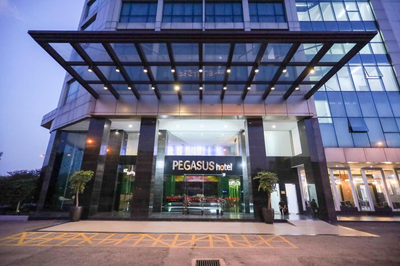 Pegasus Hotel Шах Алам Екстериор снимка
