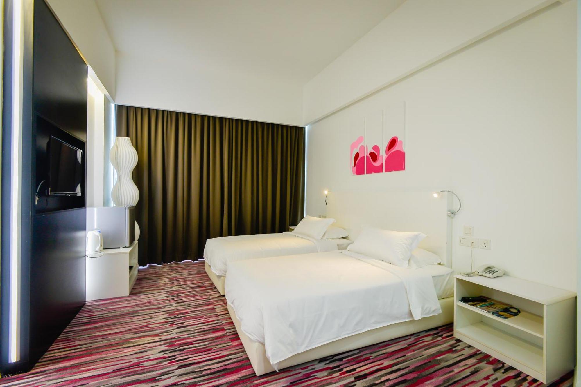 Pegasus Hotel Шах Алам Екстериор снимка