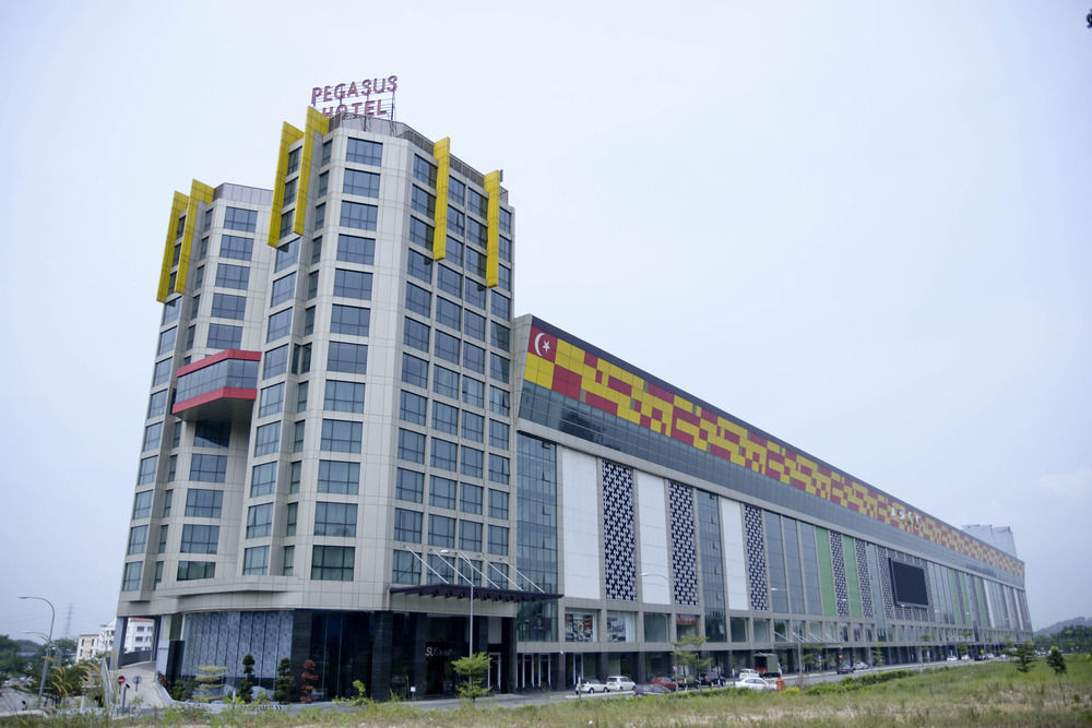 Pegasus Hotel Шах Алам Екстериор снимка